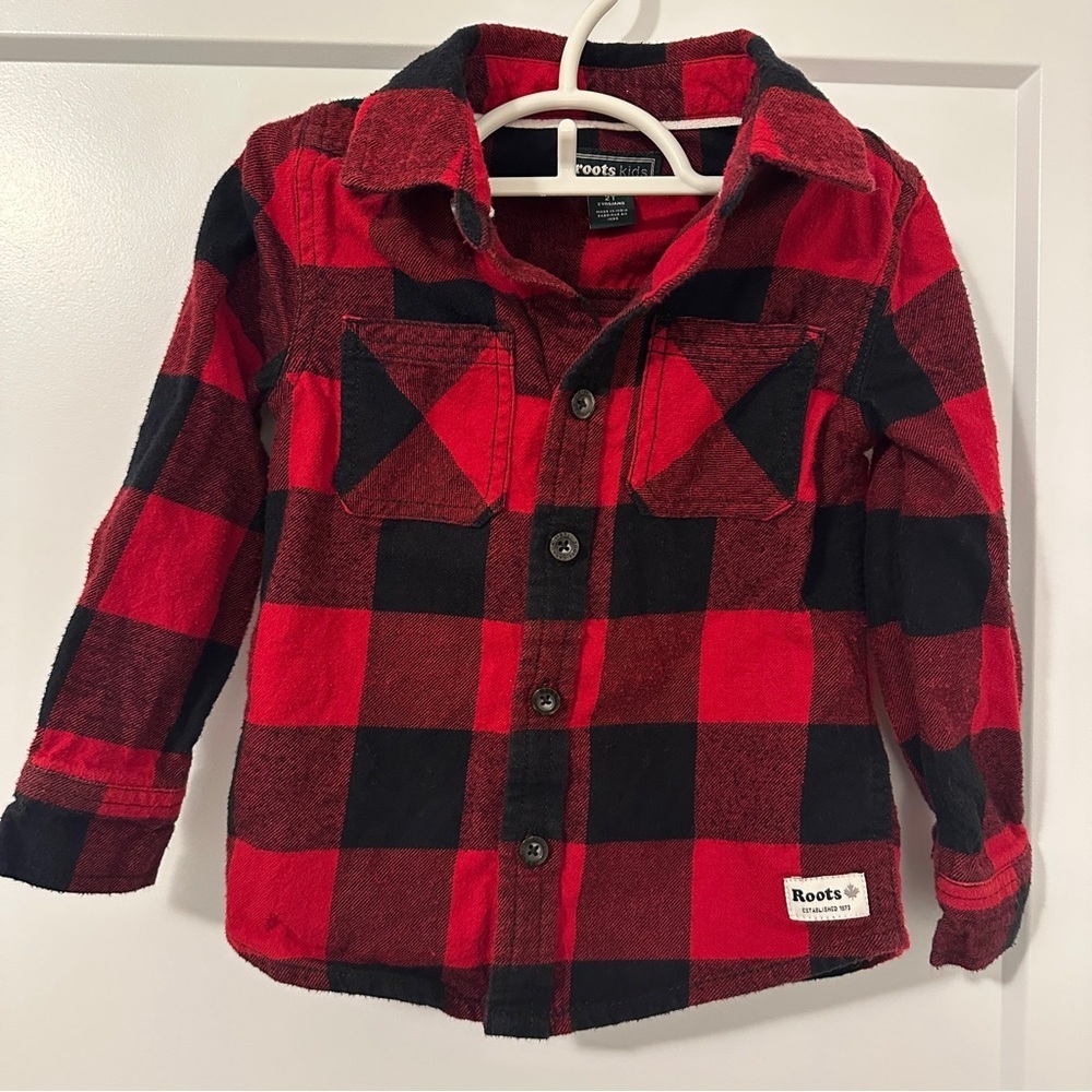Roots Buffalo Plaid Red and Black Button Down Shirt Size 2T Toddler